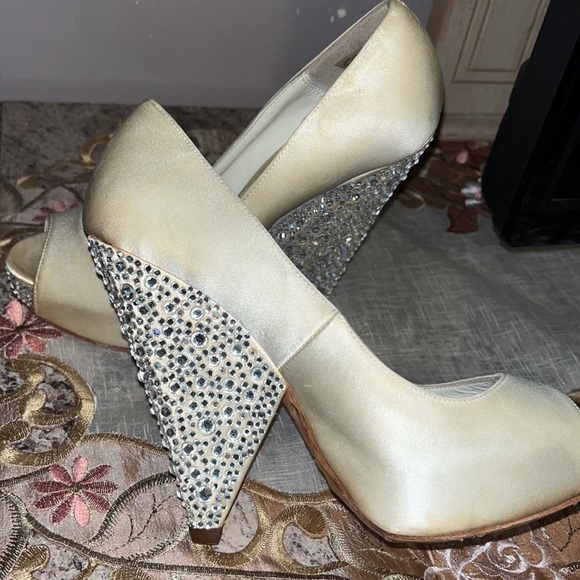 Wedding or occasion heels - Picture 2 of 6